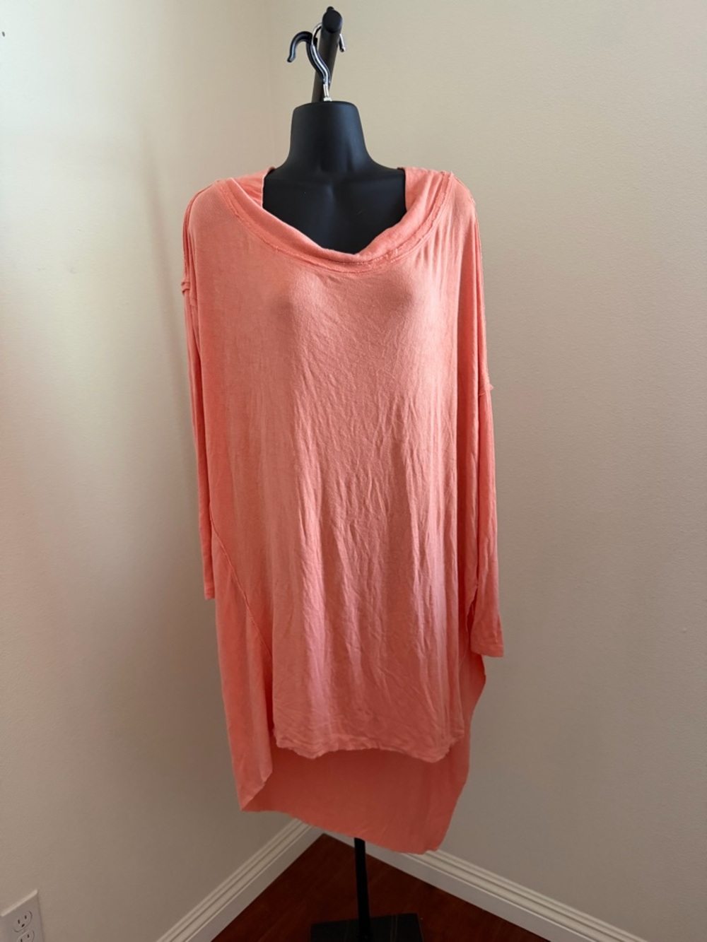 We The Free Asymmetrical grapevine coral Orange tunic top - Picture 4 of 7